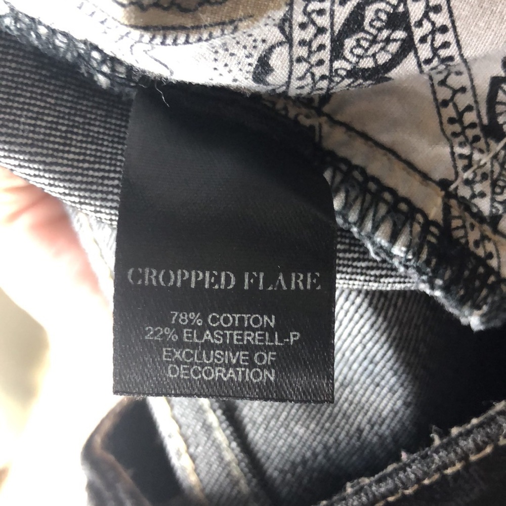 White House Black Market”Feel Beautiful” Capris 8 - Picture 10 of 10